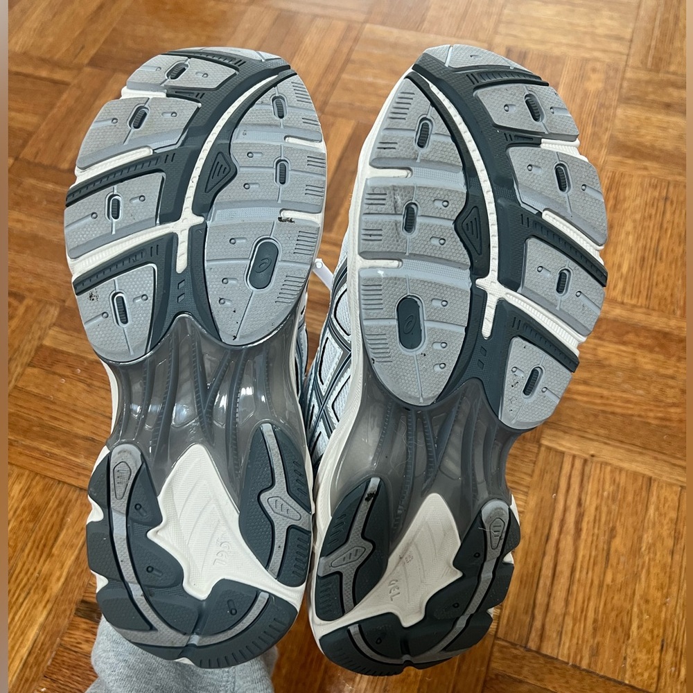 ASICS GT-2160 Sneakers - Picture 9 of 11